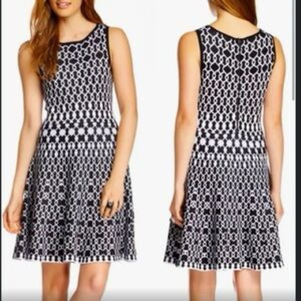 Alice + Olivia Sz Medium Black White Geometric Print Fit and Flare Sweater Dress